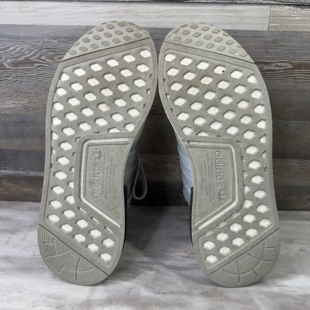 Adidas NMD R1 Futuristic Men's Size 10.5 Running Shoes Metal Grey‎ EF4261
